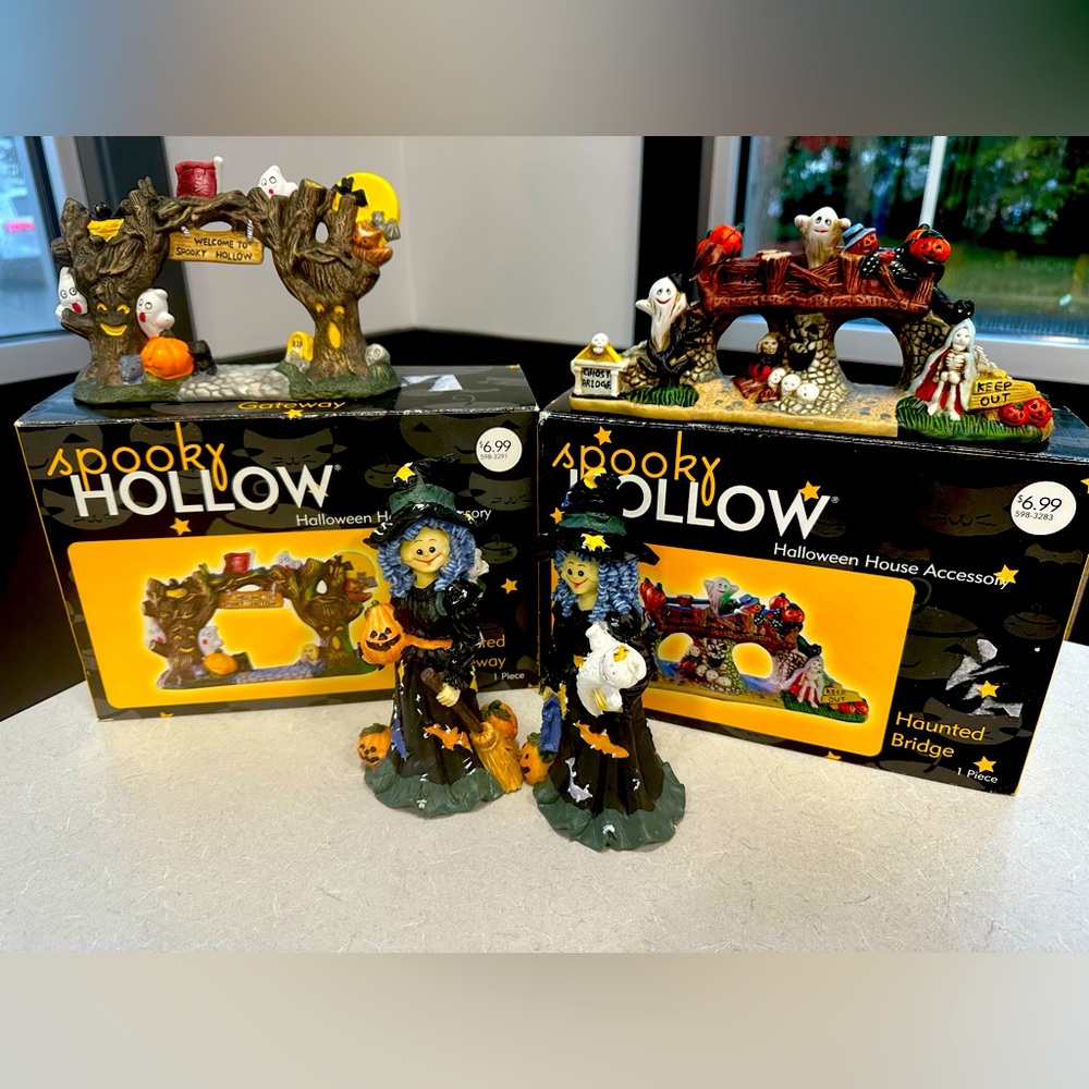 SPOOKY HOLLOW Halloween  House Accessory LOT OF 4 Haunted Bridge & Gateway + 2